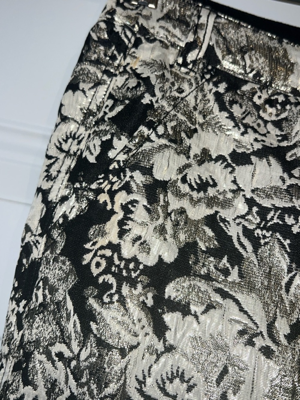 Abercrombie & Fitch Black and Cream Floral Jeans Dress Pants - Picture 4 of 9